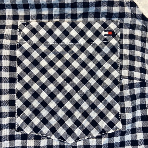 Tommy Hilfiger Gingham Check Sleeveless Button Up Top. Large. Black & White - Picture 8 of 11